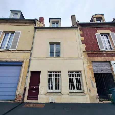 Prázdninový dům Charmante Petite Maison En Plein Centre *