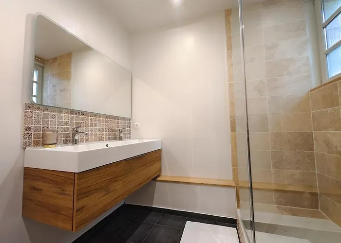 Holiday home Charmante Petite Maison En Plein Centre Caen