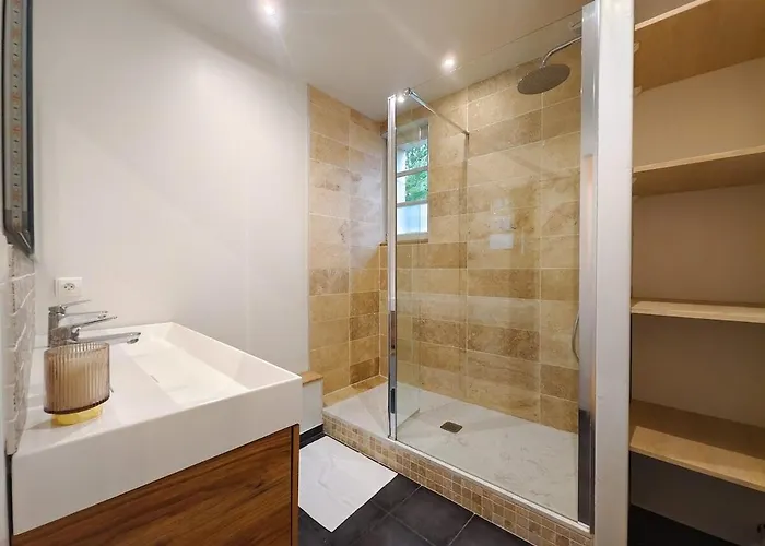 Holiday home Charmante Petite Maison En Plein Centre *