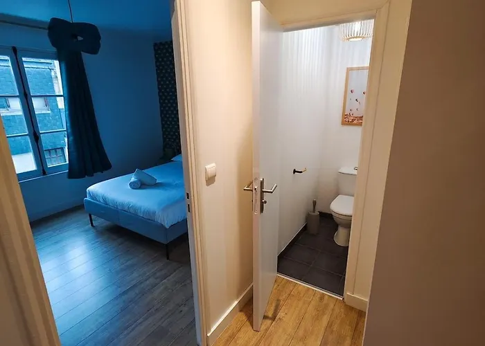 Charmante Petite Maison En Plein Centre *